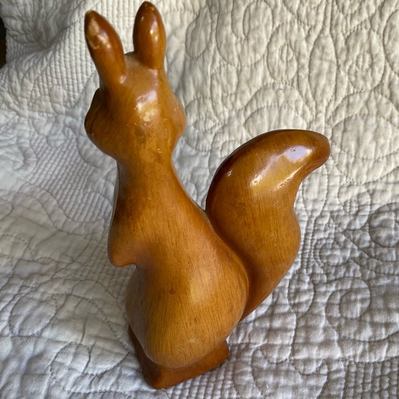 Cheerful little vintage chipmunk. This item is a family heirloom. - Picture 3 of 6